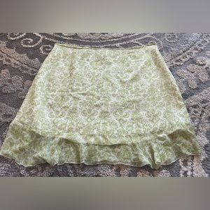 L/Xl Y2K Jackeline smith silk knee length skirt .